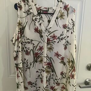 Vince Camuto Floral V-Neck Blouse - White and Pink